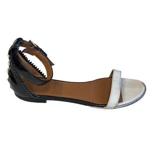 Givenchy 2 Tone Leather Flat Ankle Wrap Sandals Size 9